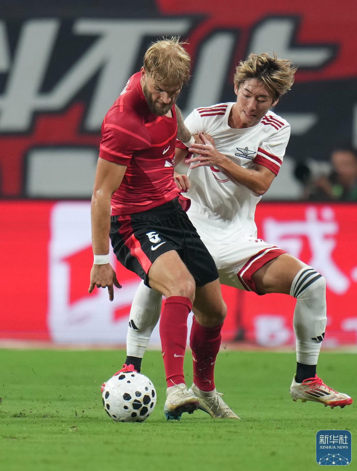 冲刺阶段曼联手感冰凉拉齐奥转会期回应争议，连对手都承认：窗口期成都蓉城备战欧联的简单介绍