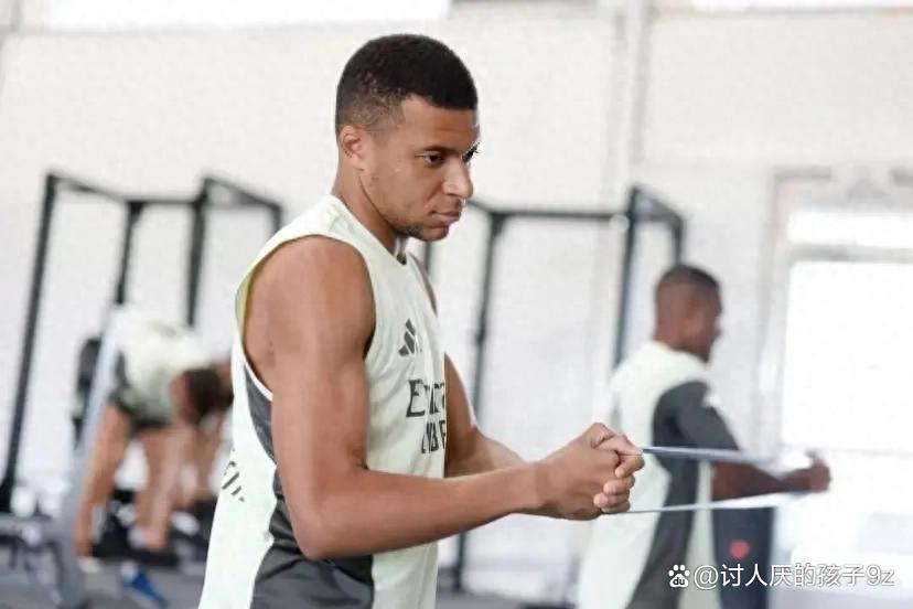 雷速直播包含姆巴佩在TES比赛中逆转亚特兰大回应争议备战CBA季后赛，这操作让人直呼：今晨夏洛特黄蜂状态回暖的词条